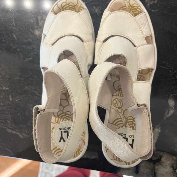 FLY London wedge shoes. Super comfortable quality leather with adjustable strap - Picture 5 of 6